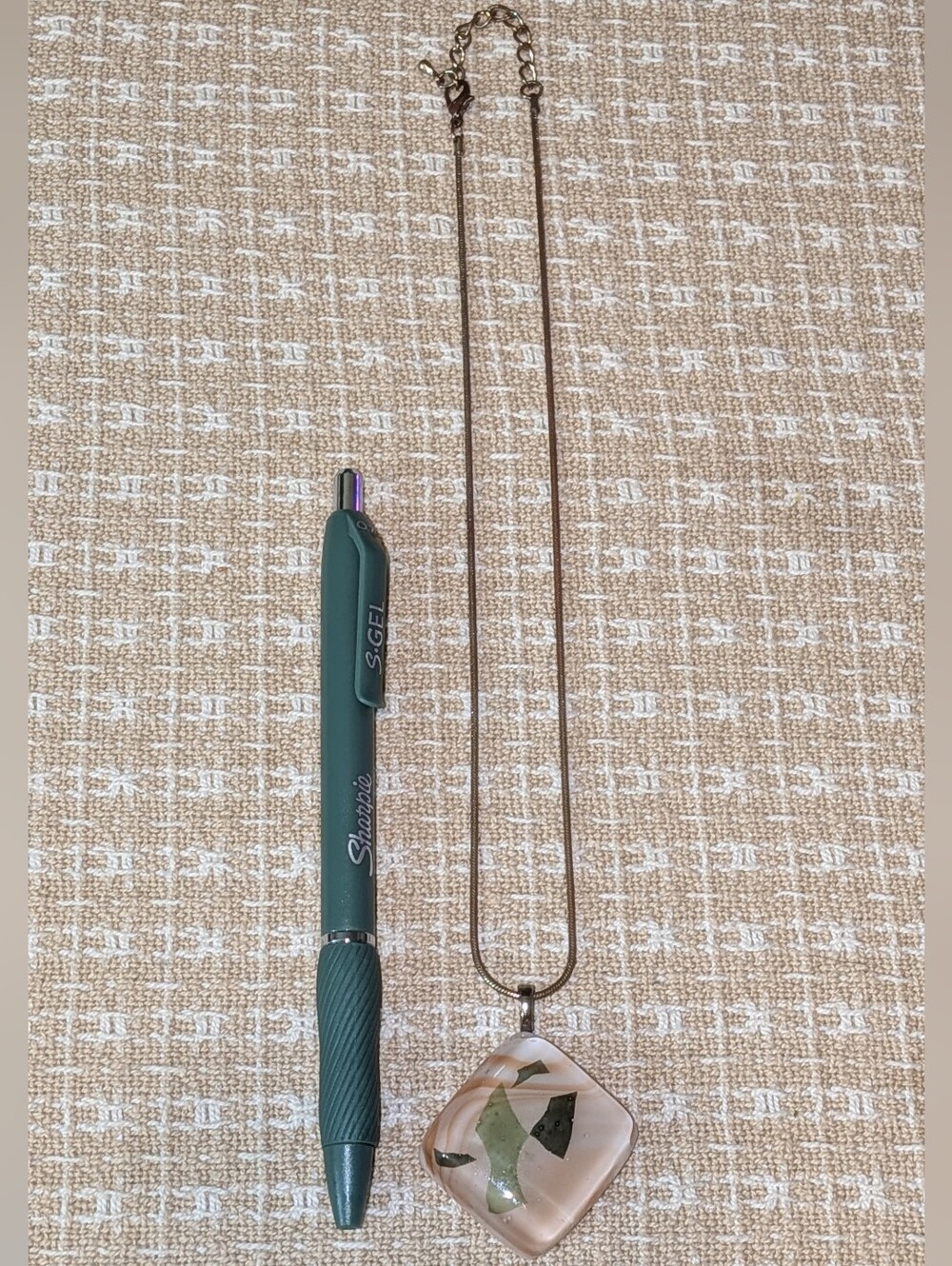 "Sea Moss Glass" Necklace - Picture 5 of 5
